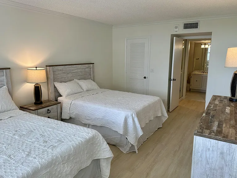 3400 N Ocean Dr #706 — Photo 22