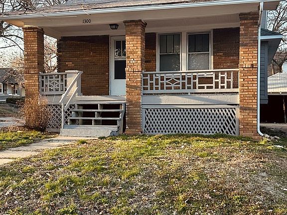 5th image of 1300 E 62nd St
