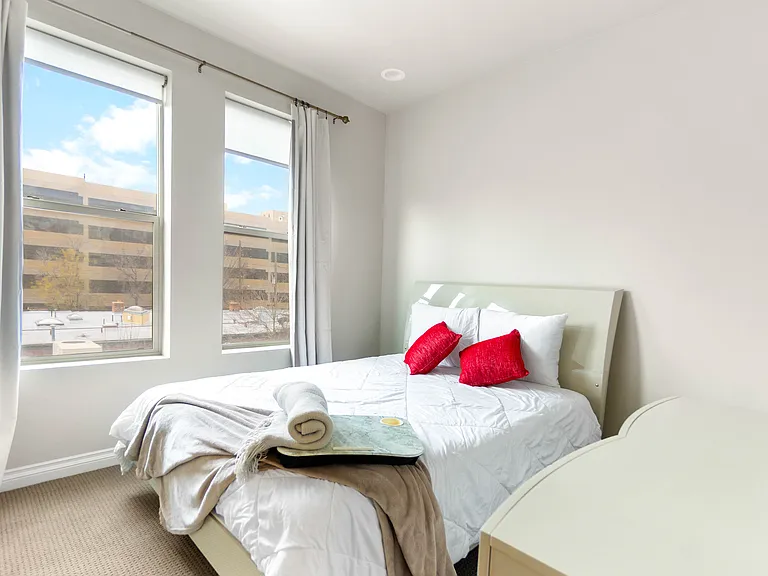2051 N Downing St #2 — Photo 24
