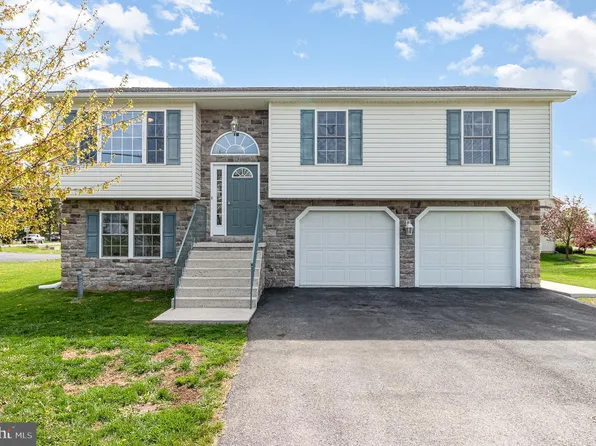 10700 Thornwood Rd, Shippensburg, PA 17257
