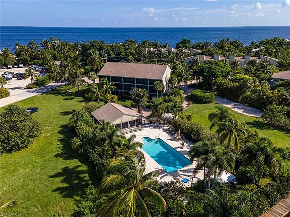 4th image of 16747 Bocilla Palms Dr #13