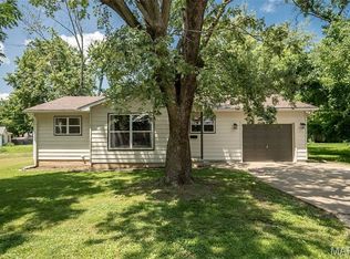 701 E Pear Ave, Owensville, MO 65066