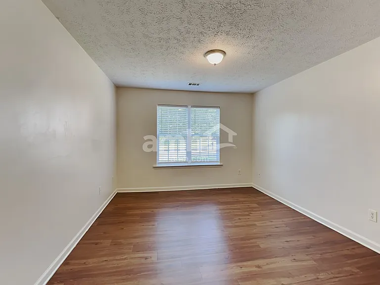 389 Sunderland Way — Photo 17