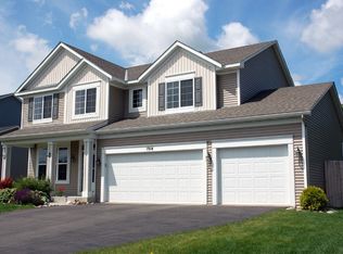 1914 River Bluff Ct, Shakopee, MN 55379