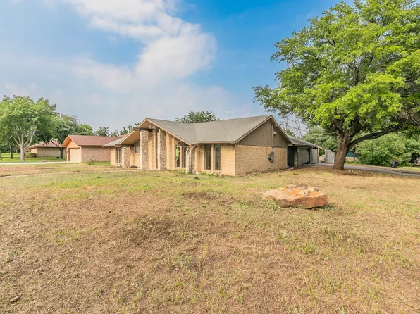 2933 Cortez Dr, Fort Worth, TX 76116