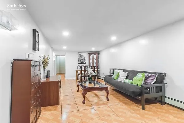 Rented by Sotheby's International Realty | media 10