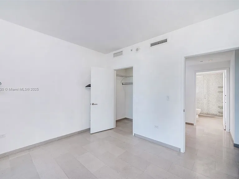 68 SE 6th St #1510 — Photo 19