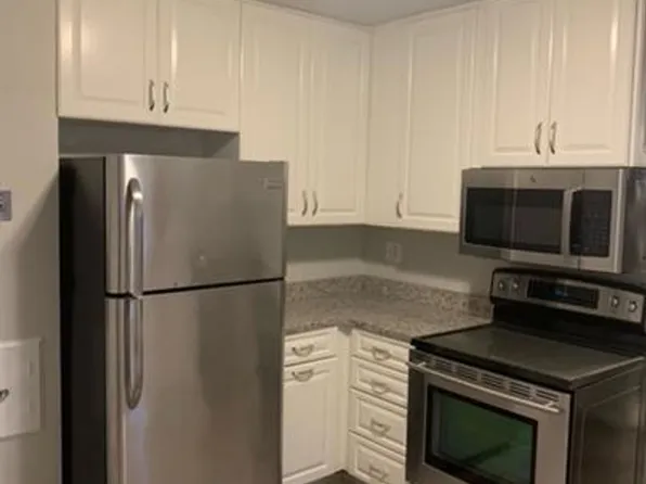 417 S William St #417, Mount Prospect, IL 60056