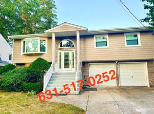 8 Connecticut Ave, Freeport, NY 11520