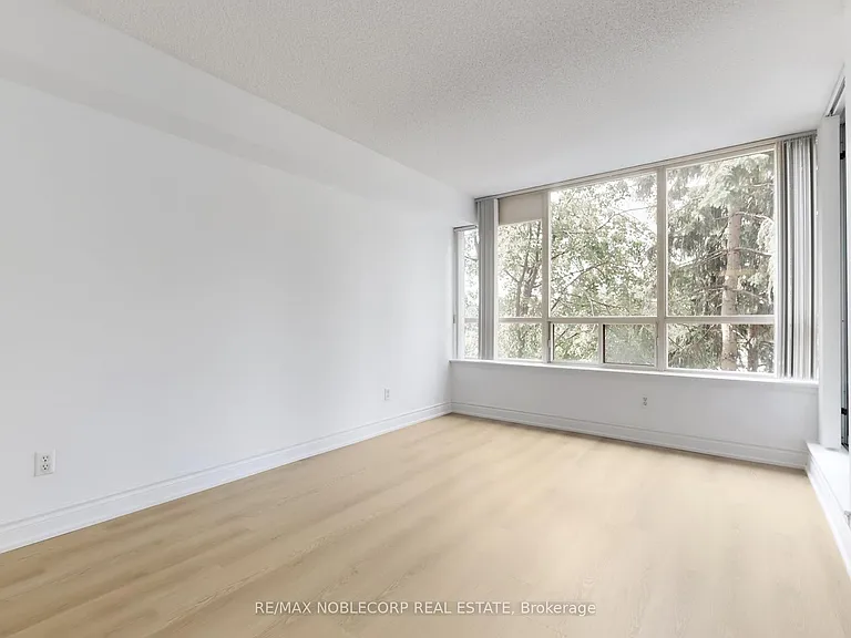 91 Townsgate Dr #312 — Photo 18