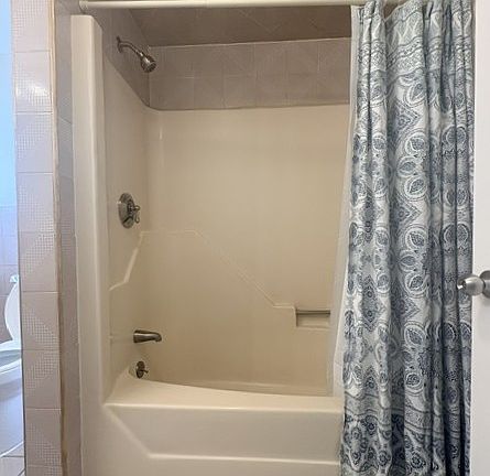 4th image of 17 Proctor Ave