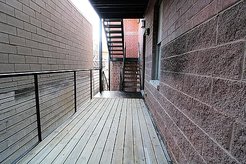 Elston — Photo 61