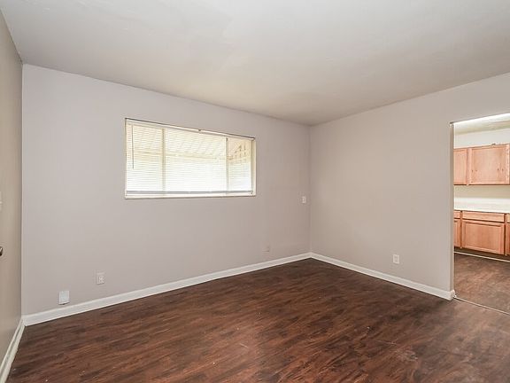 3rd image of 6865 Goldilocks Ln