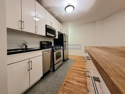 Rented by Sovereign Associates | media 8