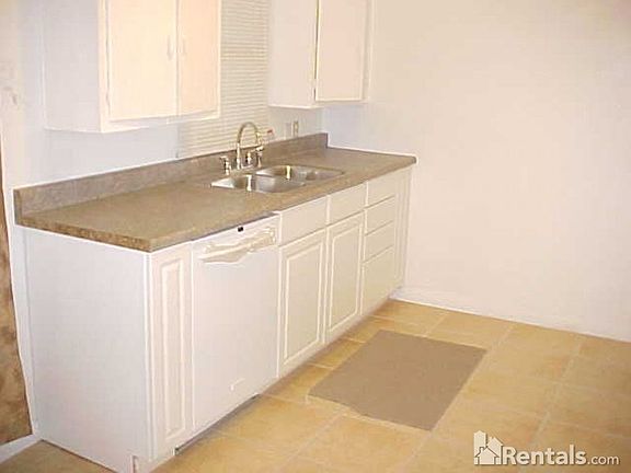 3rd image of 4421 Lemon Hill Ave