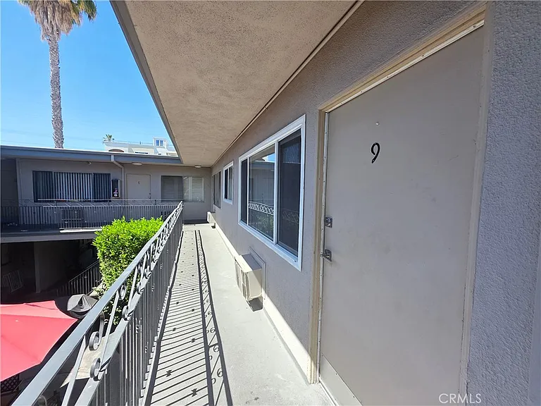 15436 Vanowen St #9 — Photo 14