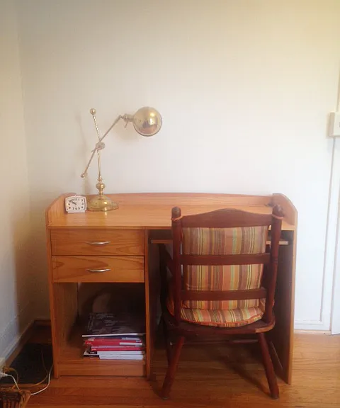 desk in Bedroom No. 3