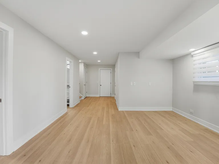 136 Edgewater Dr — Photo 15