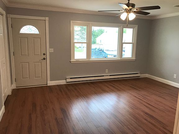 2nd image of 72 Brakenbury Dr