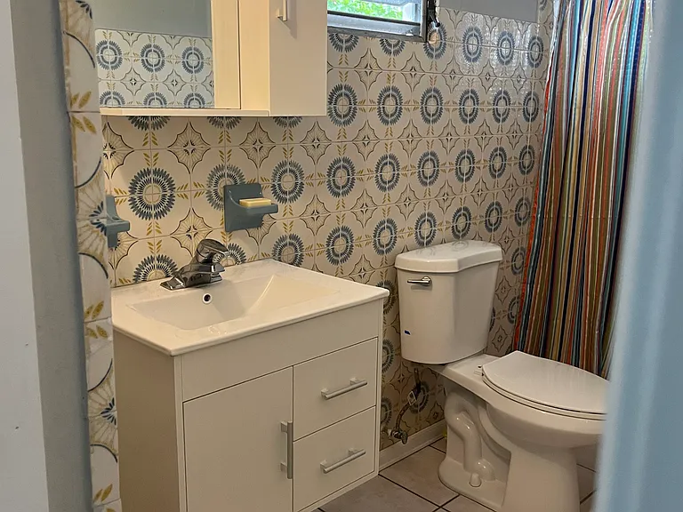 2713 Calle 8 — Photo 21