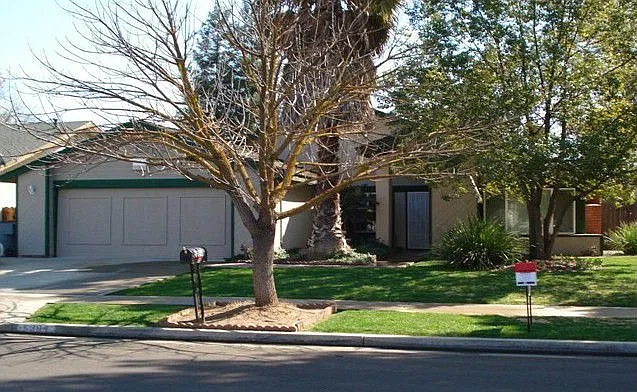 5384 N Reese Ave photo 1