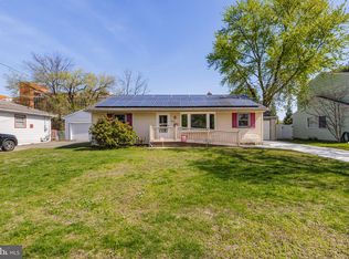 313 Chestnut St, Stratford, NJ 08084