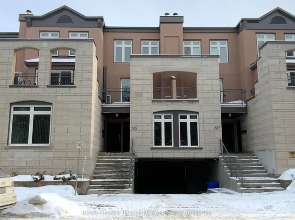 185 Cumberland St #B, Ottawa, ON K1N 7H2