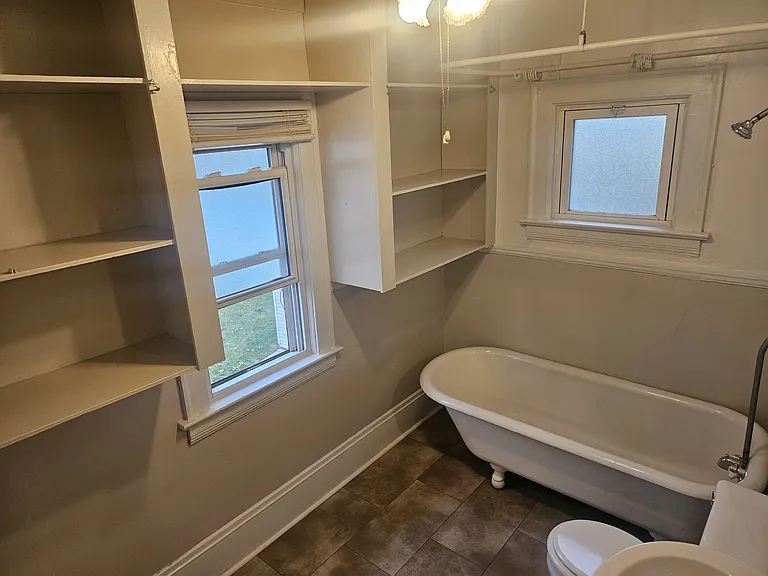 3518 Schiller Ave #UPSTAIRS — Photo 20