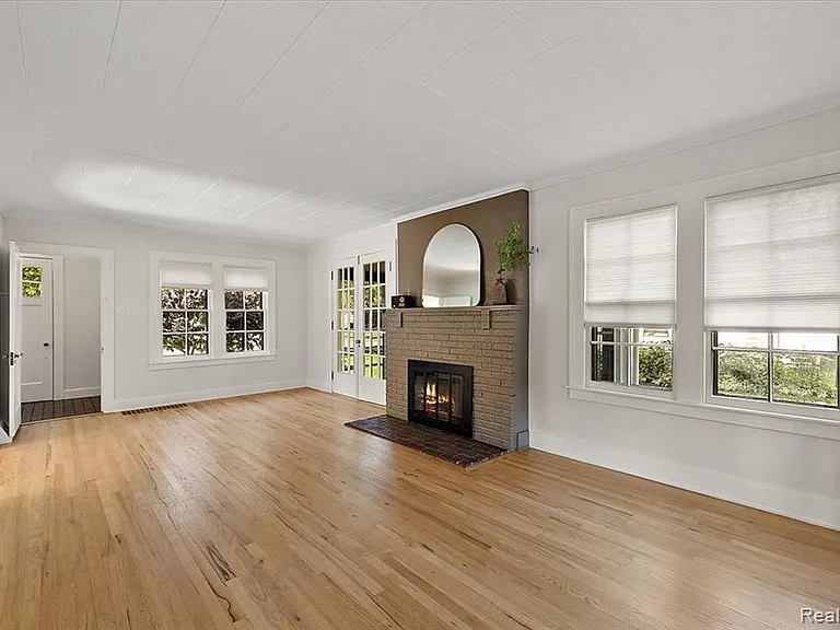 2136 Dorchester Rd — Photo 11