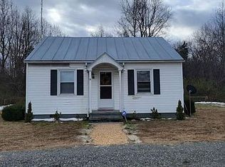 12748 Richmond Rd, Warsaw, VA 22572