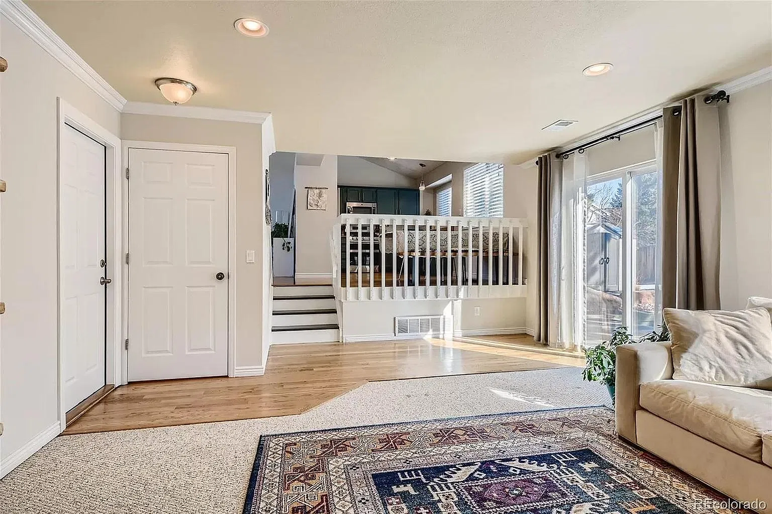 3 bed, 1843 sqft, $3,100 — Photo 3