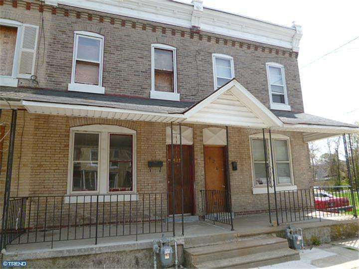 1st image of 427 E 11th St
