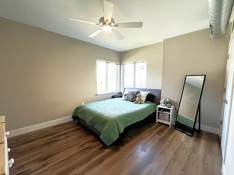 Sunrise Apartments — Photo 23