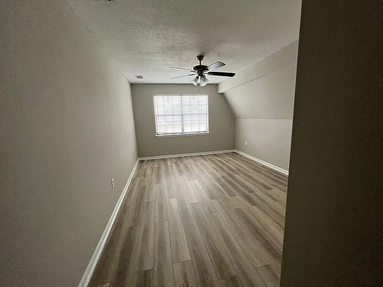 142 Goshen Rd — Photo 6