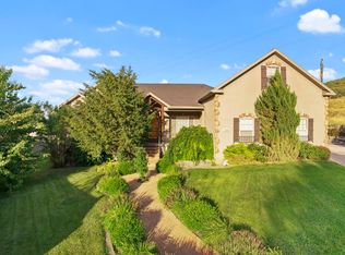 7518 N Darnaway Ct, Eagle Mountain, UT 84005