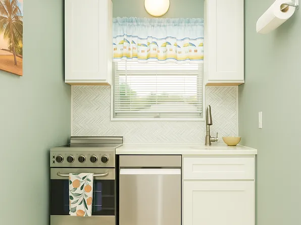 5029 28th Ave S #7, Saint Petersburg, FL 33707