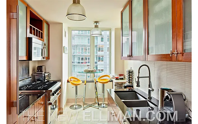 Sold by Douglas Elliman | media 10