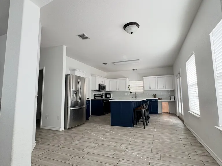4214 Loring Park — Photo 4
