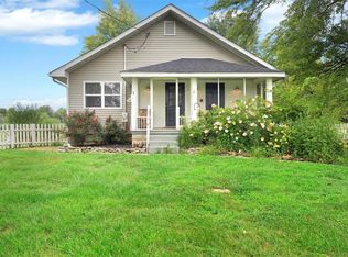 27949 Airport Rd, Godfrey, IL 62035