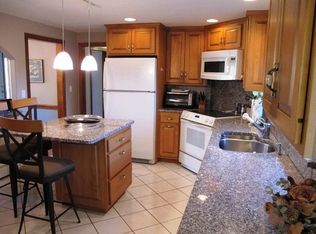 7 Winter Hill Rd, Derry, NH 03038