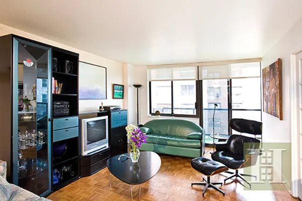 Rented by Halstead Real Estate | media 19