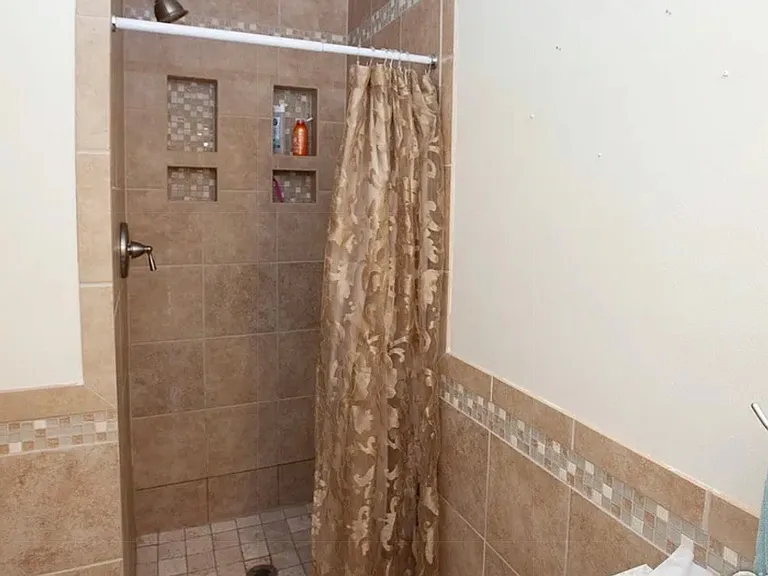 1416 Adams Cir — Photo 21