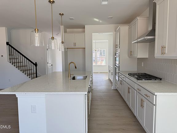 5th image of 2208 Seraphic Way #381