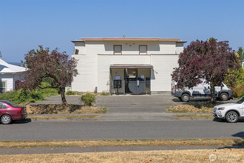 4th image of 919 High Street #101
