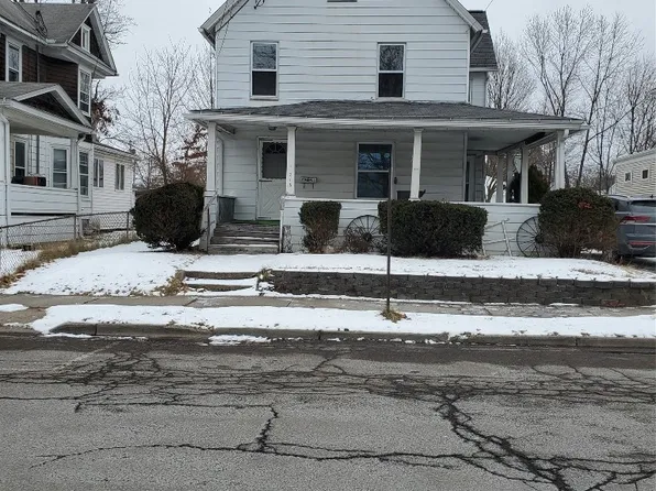 215 Jefferson Ave, Endicott, NY 13760