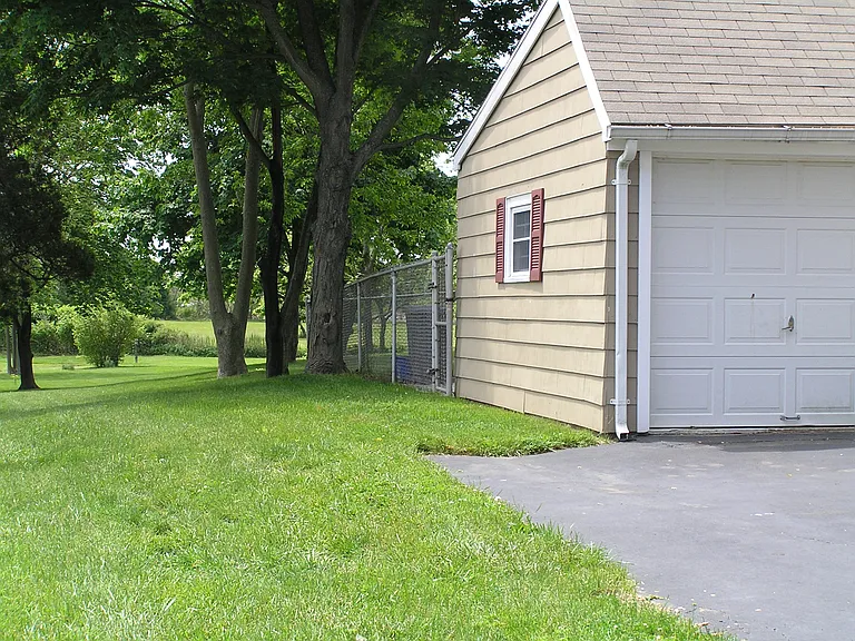 18 River St — Photo 2