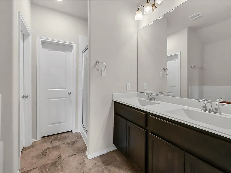 23723 Giardini Dr — Photo 17