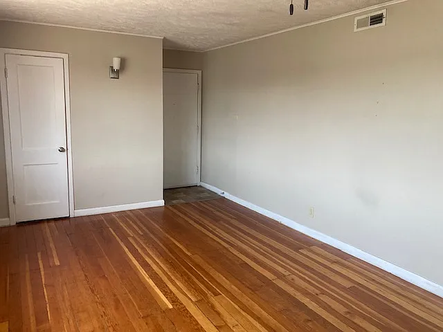 2912 H Ave — Photo 4