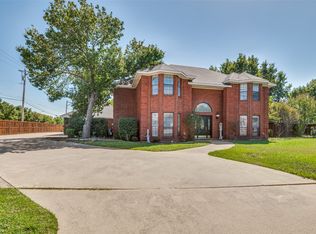 1706 Chretien Point Dr, Mansfield, TX 76063