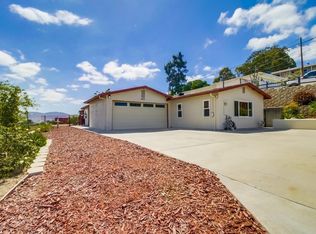 8521 Massery Ln, Santee, CA 92071